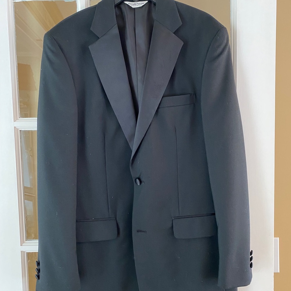 Men's 6 Piece Black Tux - Size 40 Regular